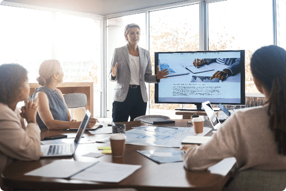 A leadership team in a systemic team coaching session